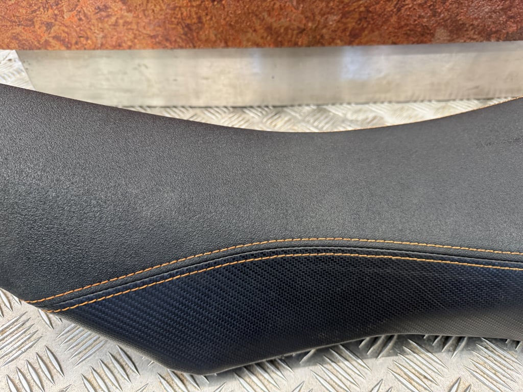 Seat Concepts Comfort Seat | KTM (12-18) 690 SMC/Enduro R