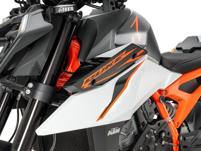 MY26 KTM 990 DUKE R - Image 9