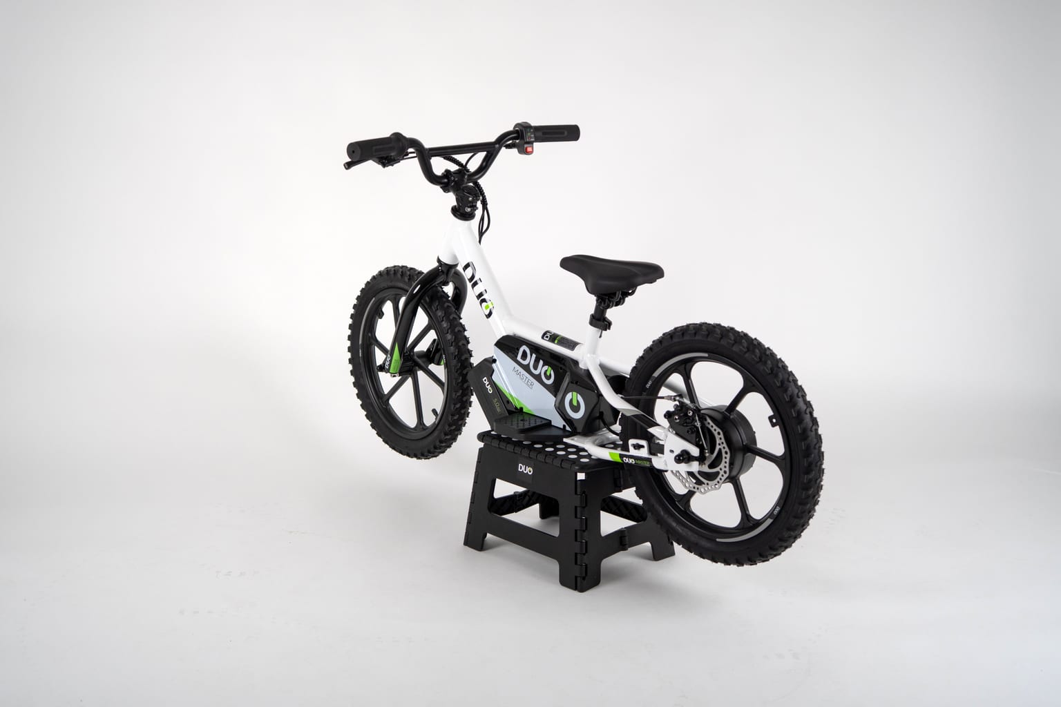 DUO 16" Master Kids Electric Balance Bike - Image 4