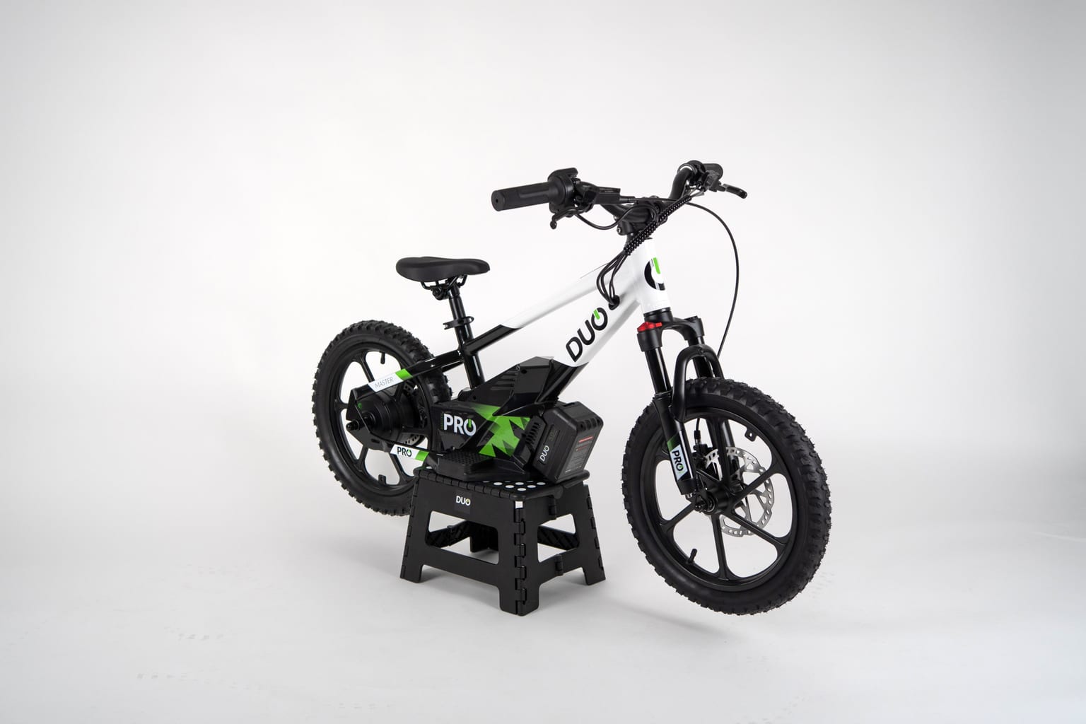 DUO 16" Master PRO Electric Balance Bike - Image 5