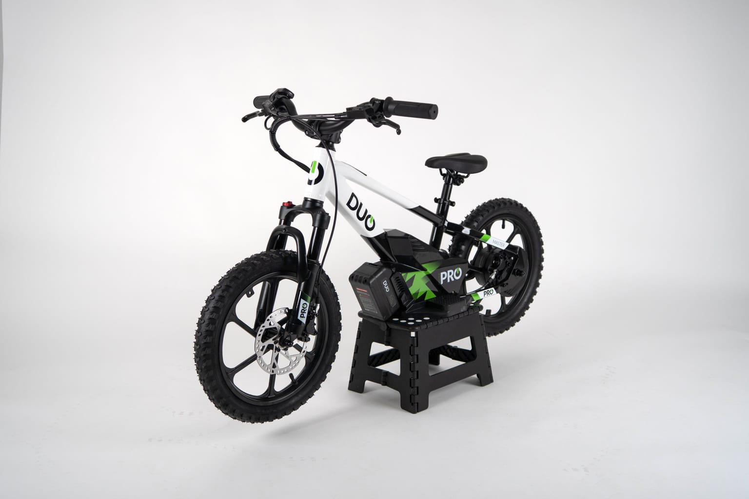DUO 16" Master PRO Electric Balance Bike - Image 3