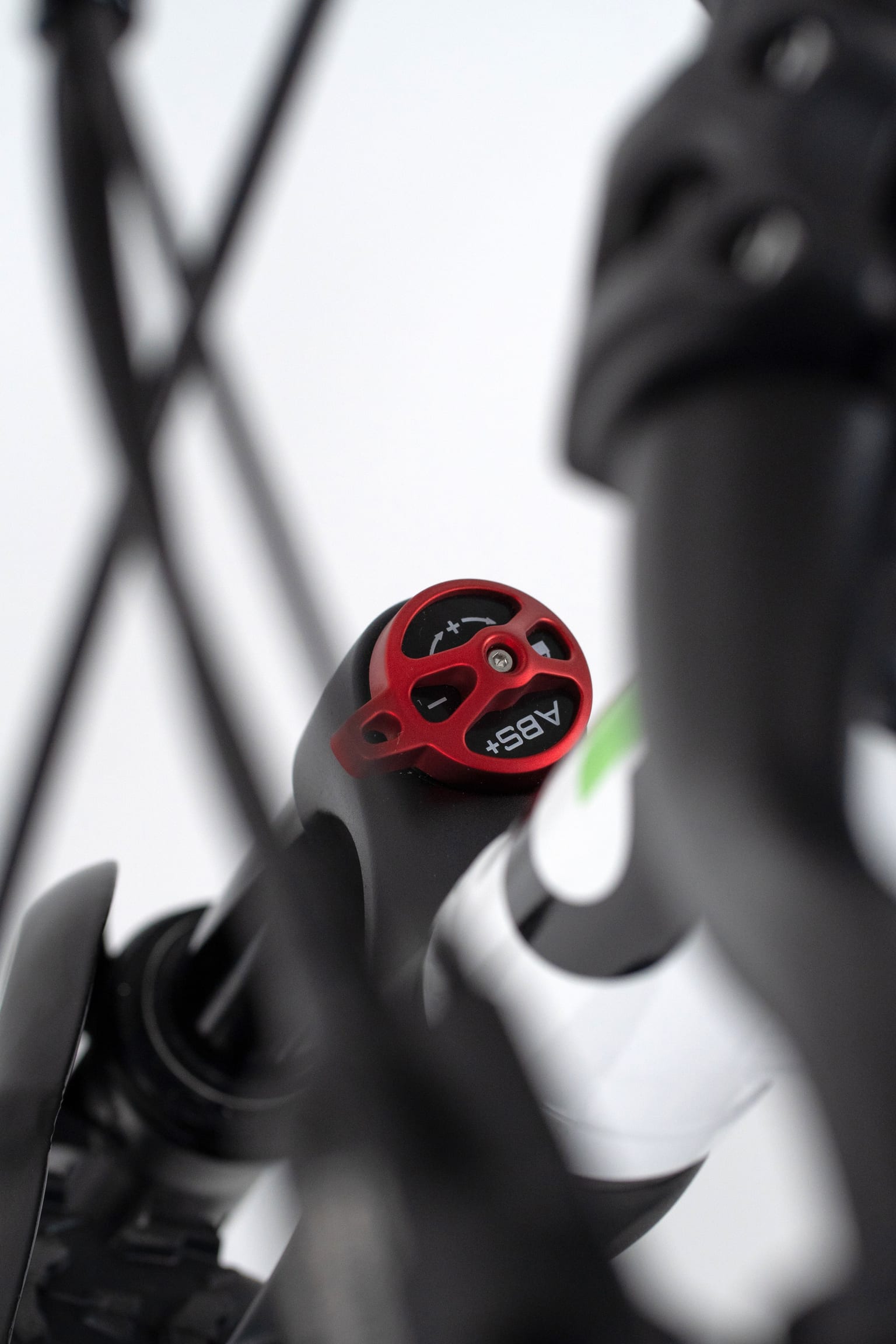 DUO 16" Master PRO Electric Balance Bike - Image 8