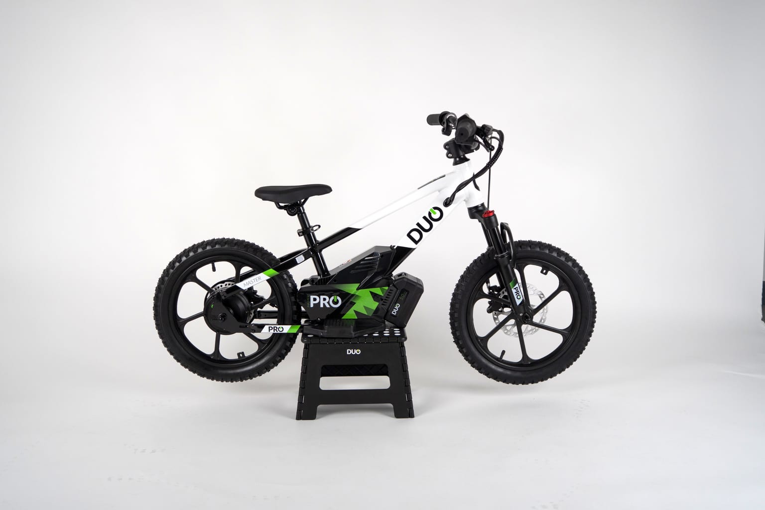 DUO 16" Master PRO Electric Balance Bike - Image 12