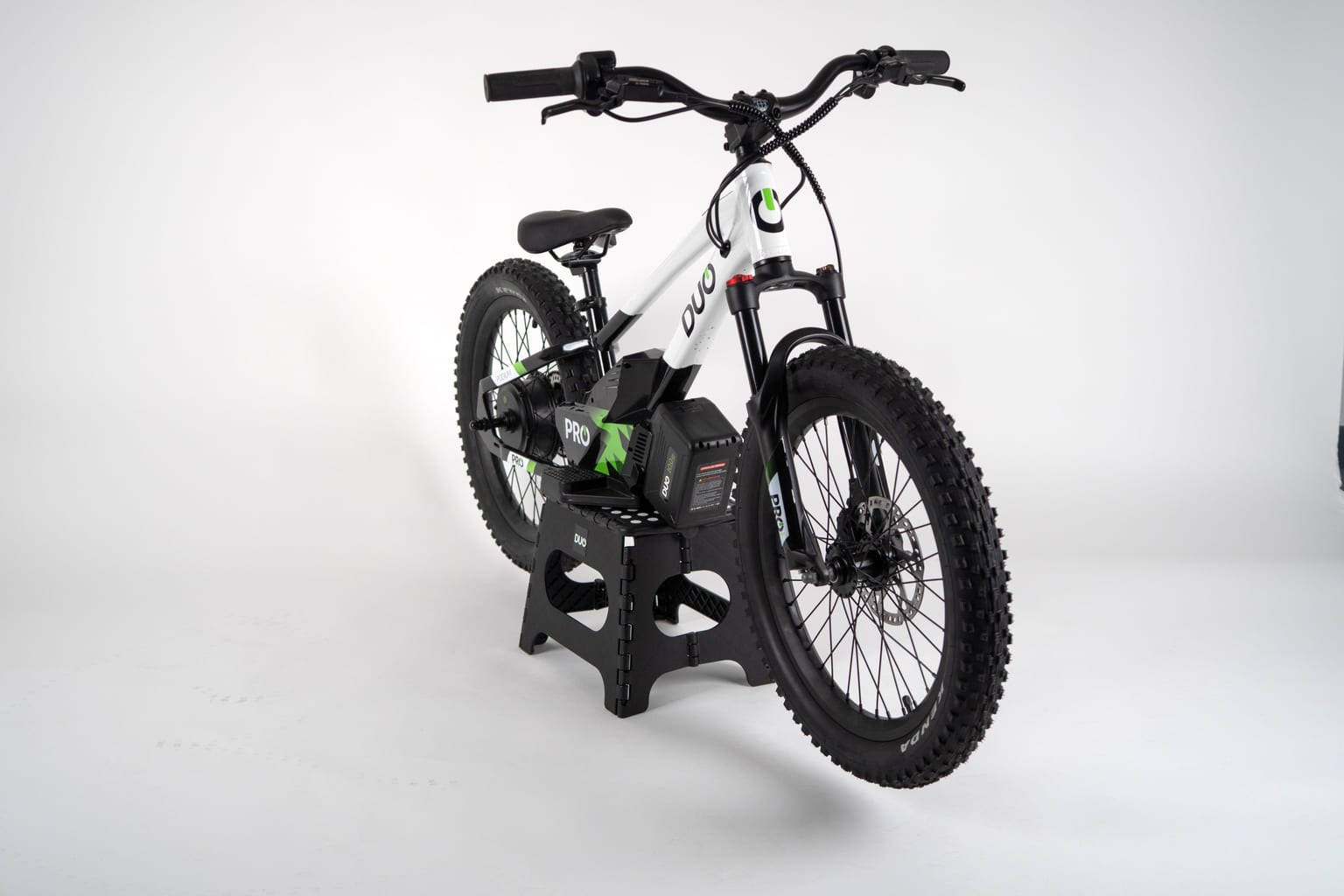 DUO 20" Podium PRO Electric Balance Bike - Image 10