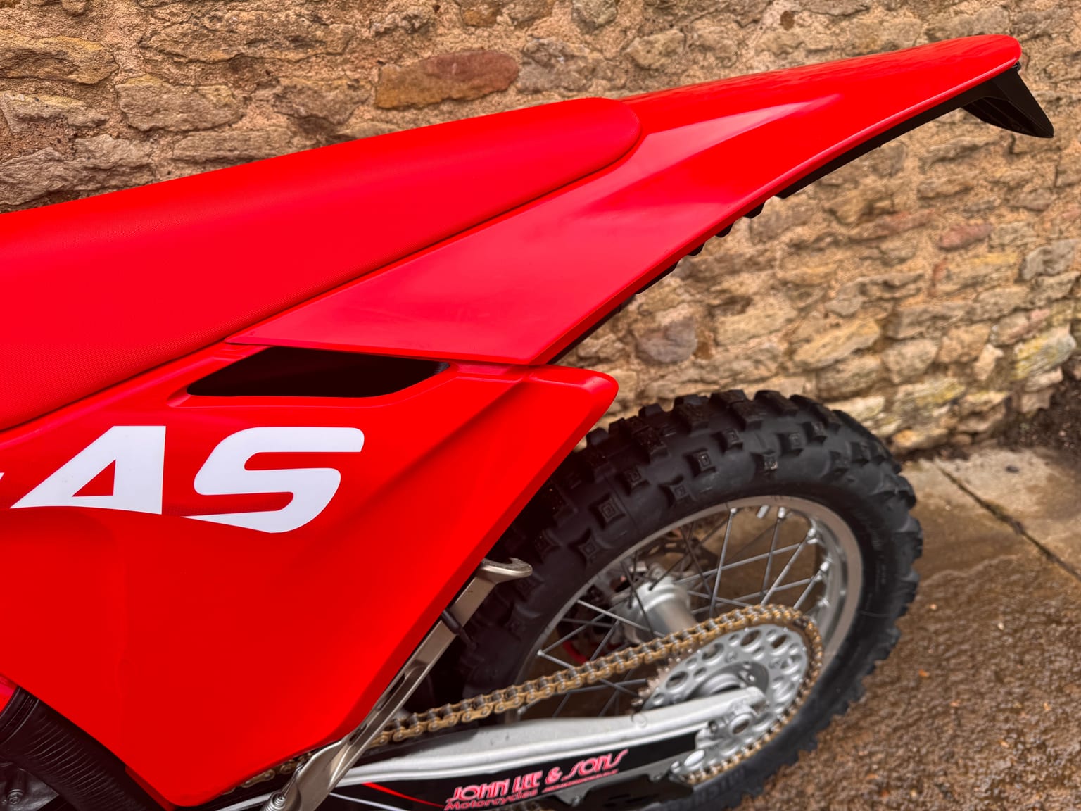 GasGas EC250F Enduro Bike, 2024 Model, Road Reg'd, 27 Hours, Immaculate - Image 6