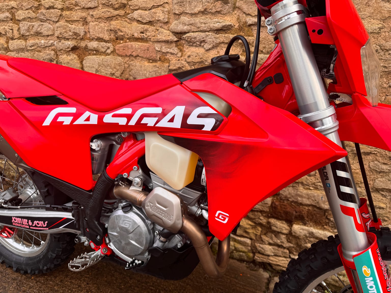 GasGas EC250F Enduro Bike, 2024 Model, Road Reg'd, 27 Hours, Immaculate - Image 12