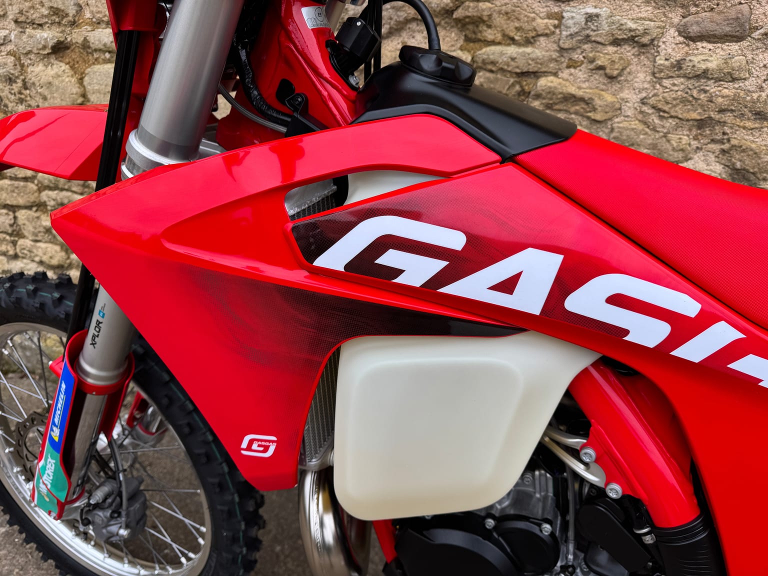 GasGas EC250 2T TBI, 2024 Model, Road Registered, 3 Hours, MINT Condition - Image 15