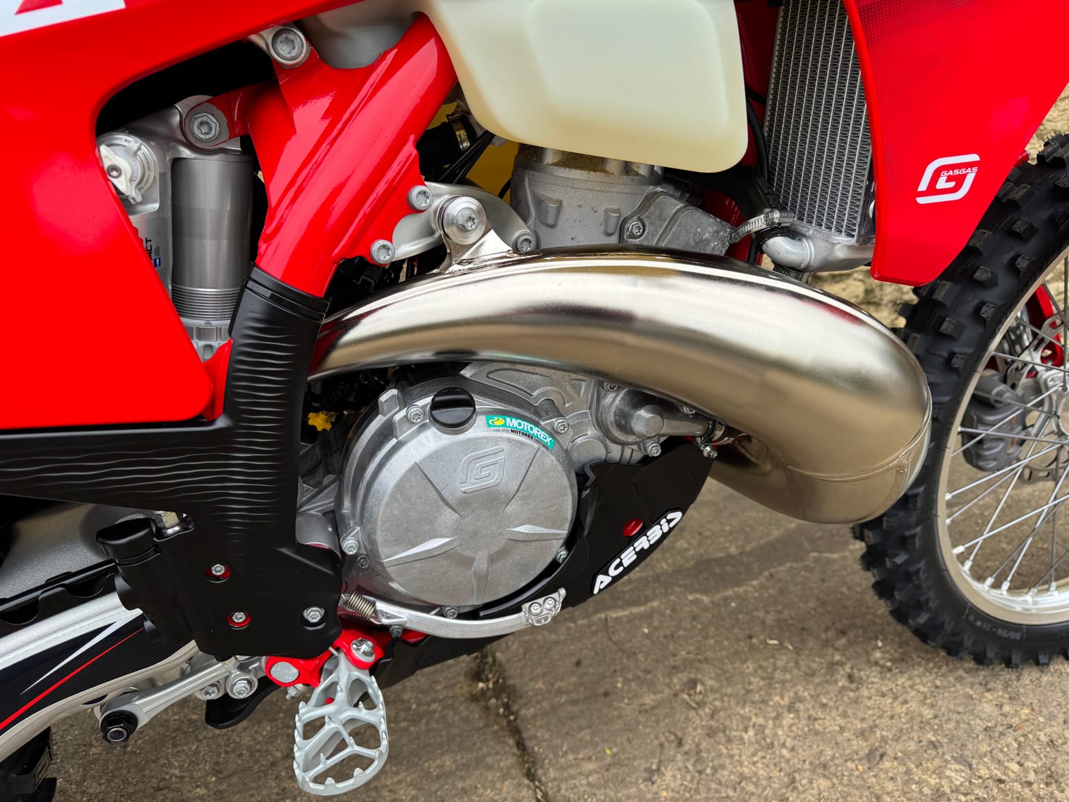 GasGas EC250 2T TBI, 2024 Model, Road Registered, 3 Hours, MINT Condition - Image 8
