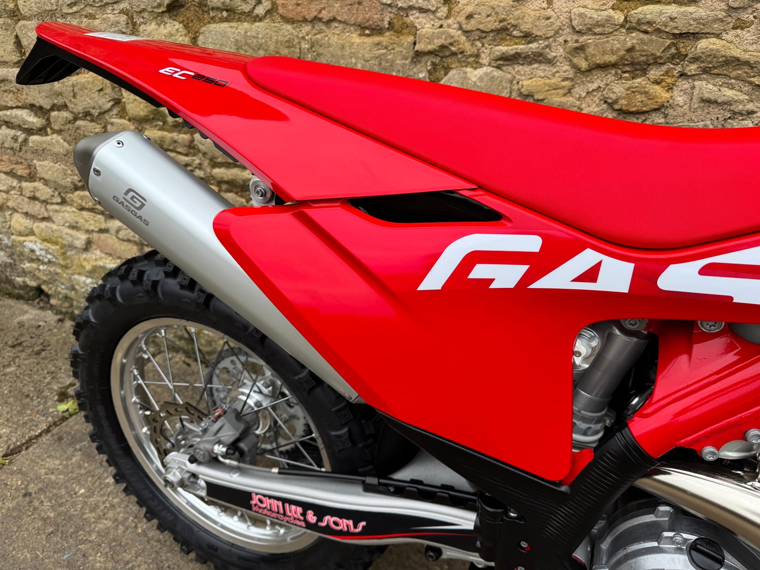 GasGas EC250 2T TBI, 2024 Model, Road Registered, 3 Hours, MINT Condition - Image 10