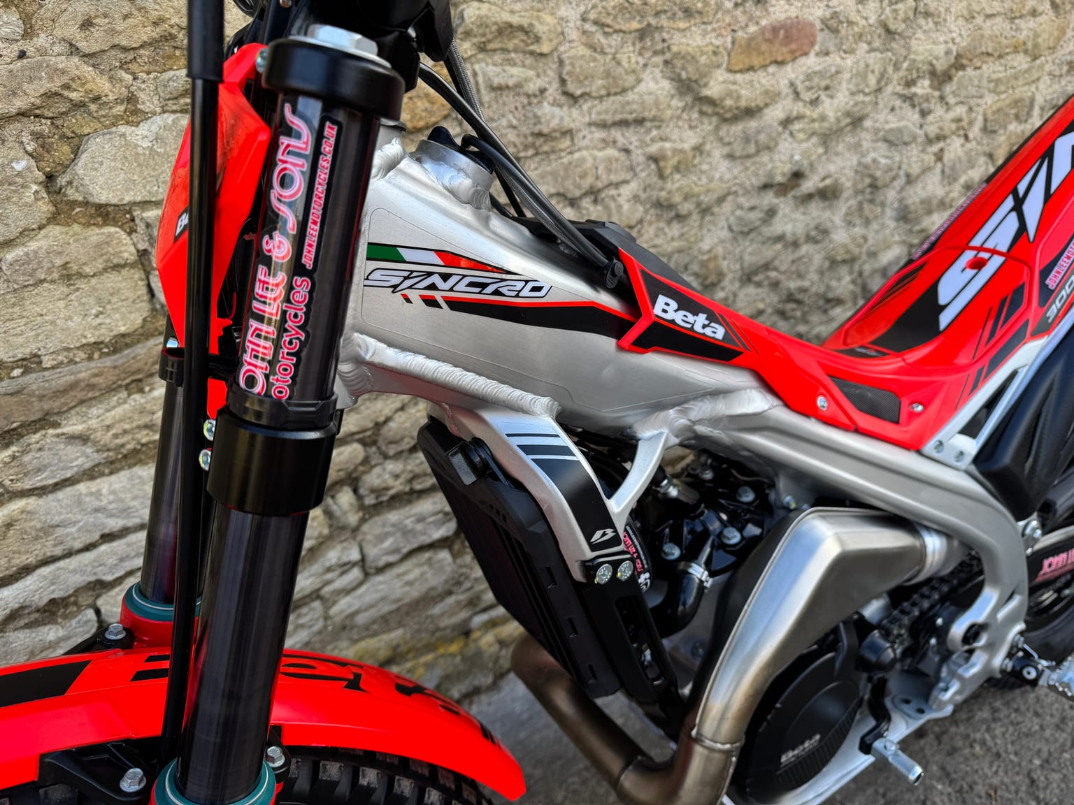 Beta Sincro 300cc Trials Bike, 2026 Model, Road Registered, Ridden Twice - Image 11