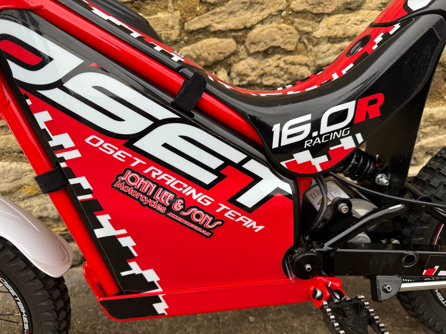 Oset 16.0 Racing Kids Electric Bike, 2024 Model, Great Condition - Image 4