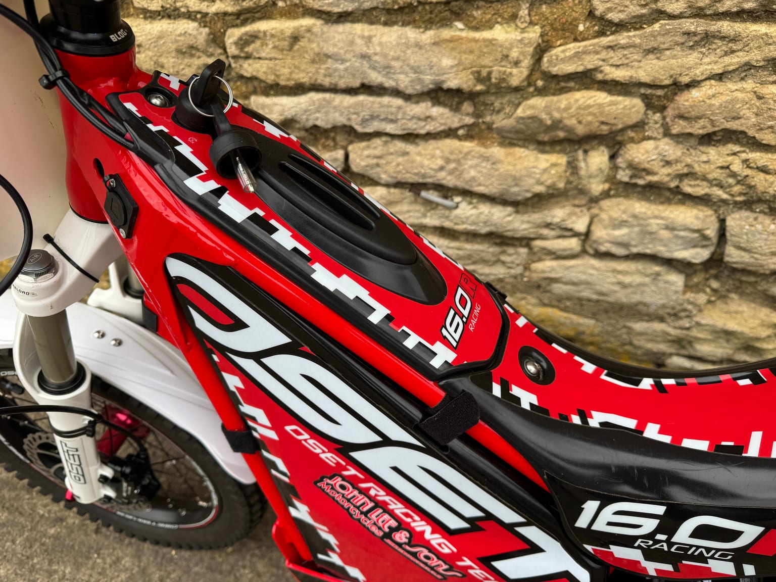 Oset 16.0 Racing Kids Electric Bike, 2024 Model, Great Condition - Image 6