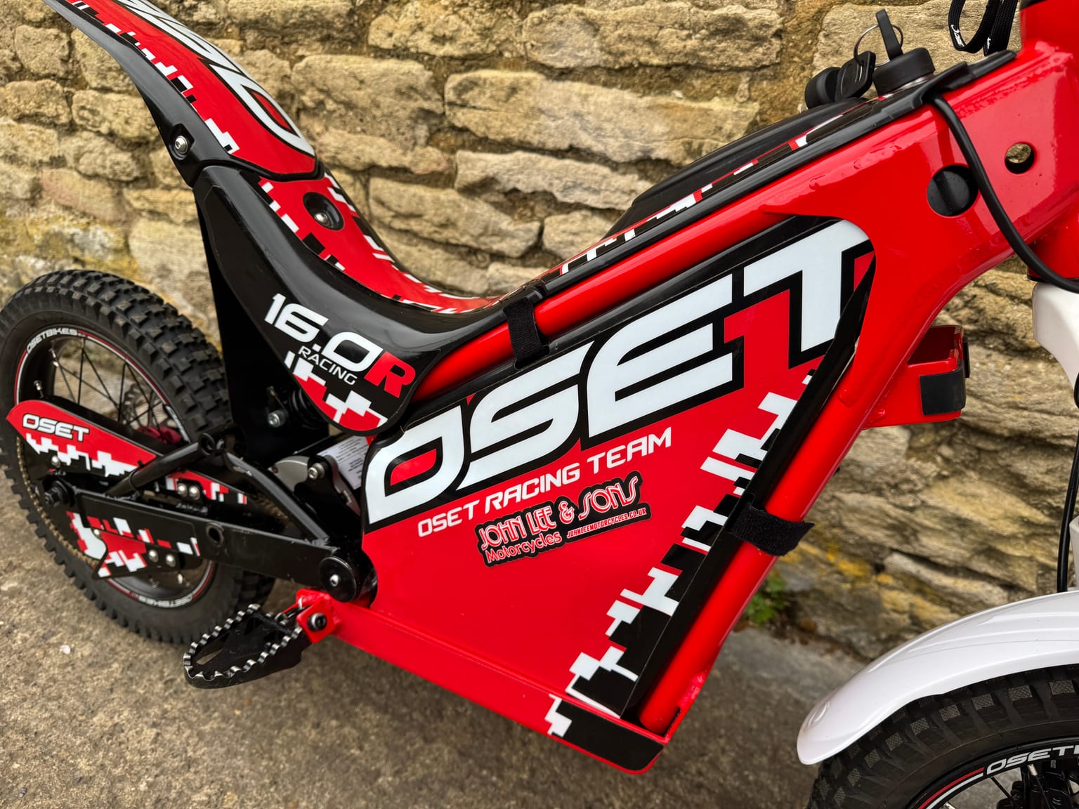 Oset 16.0 Racing Kids Electric Bike, 2024 Model, Great Condition - Image 9