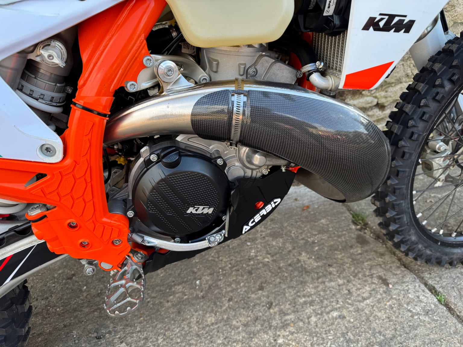 KTM EXC 250cc 2T Six Days, 2024 Model, Road Registered, Excellent Condition - Image 5