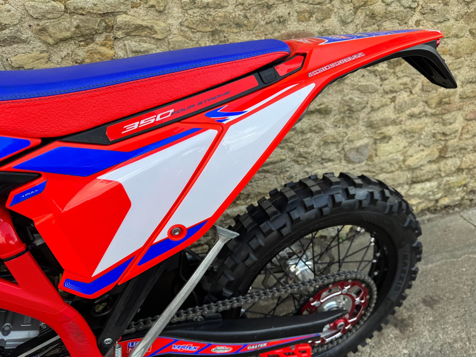 Beta RR350 4T Racing Enduro Bike, 2025 Model, 35 Hours, Lovely Condiiton - Image 6