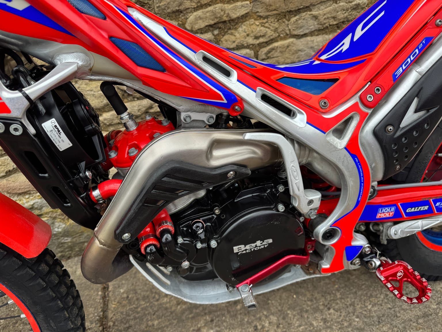 Beta EVO 300cc Factory Trials Bike, 2024 Model, Road Registered, Clearance Price - Image 4