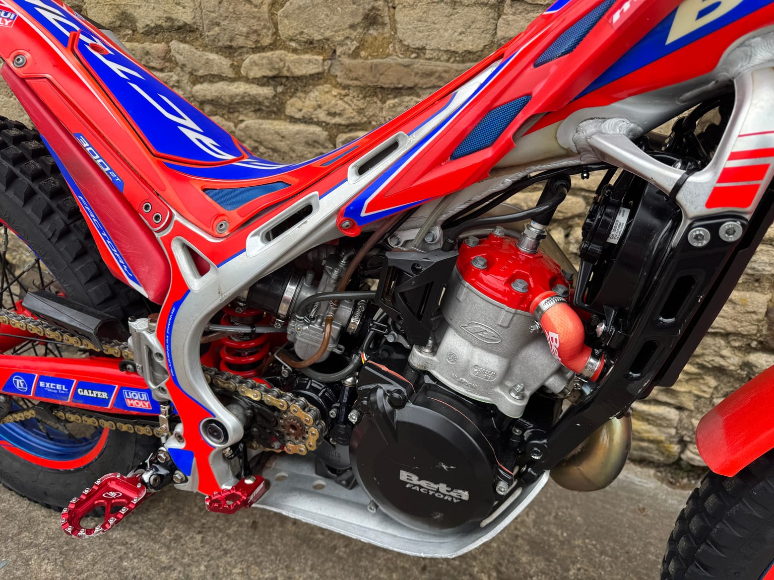 Beta EVO 300cc Factory Trials Bike, 2024 Model, Road Registered, Clearance Price - Image 10