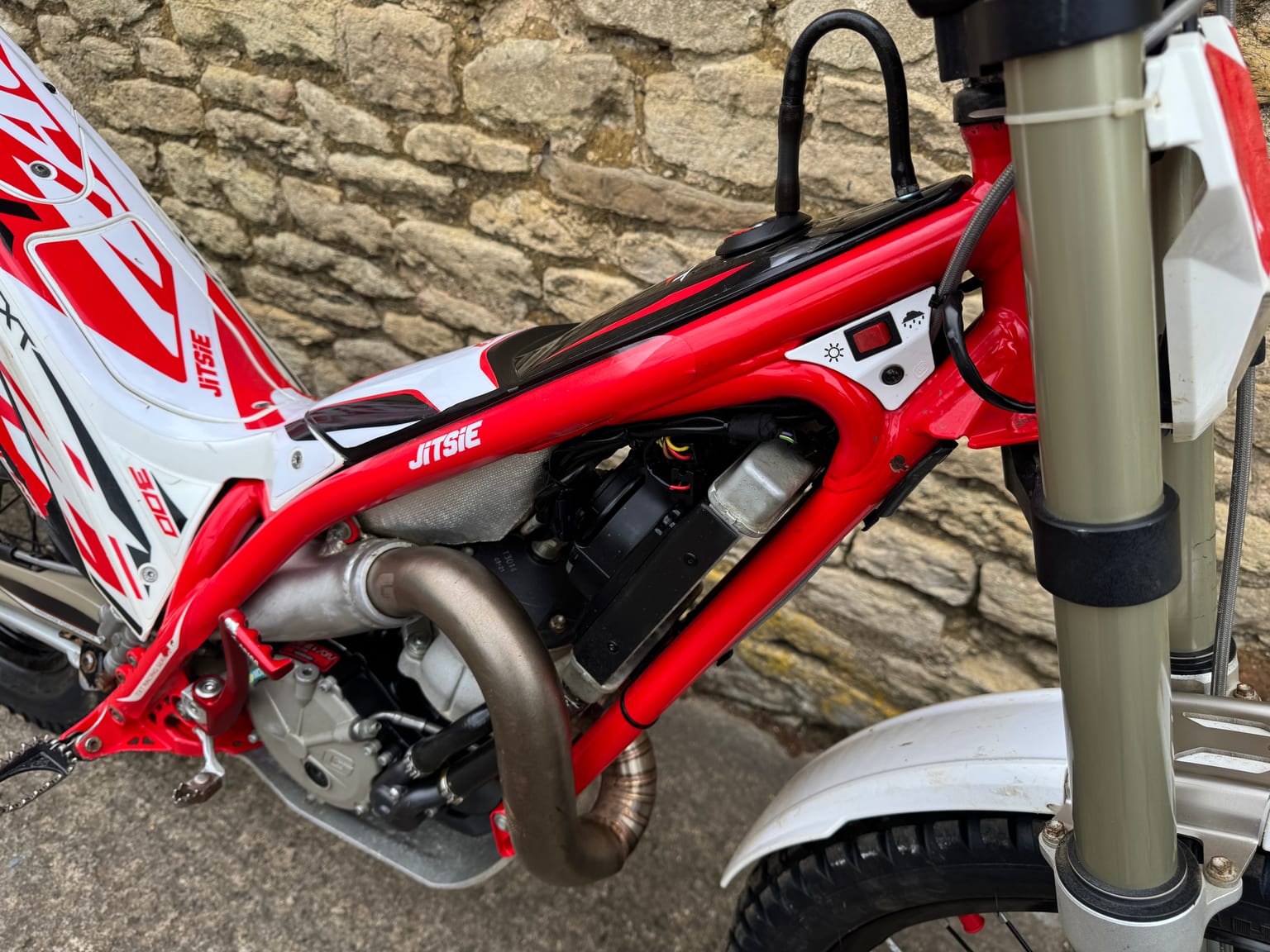 GasGas TXT 250cc Racing Trials Bike, 2022 Model, Road Reg'd, Clearance - Image 5