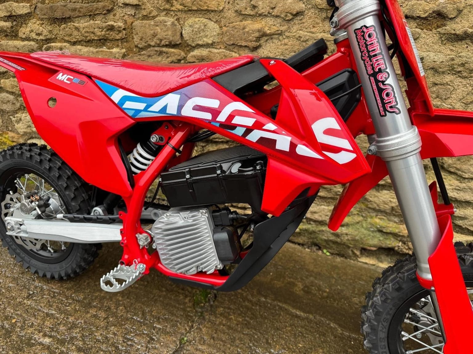 Gas Gas MC-E 3 Electric Kids Motocross Bike, New 2024 Model, Charger Included, Clearance - Image 5