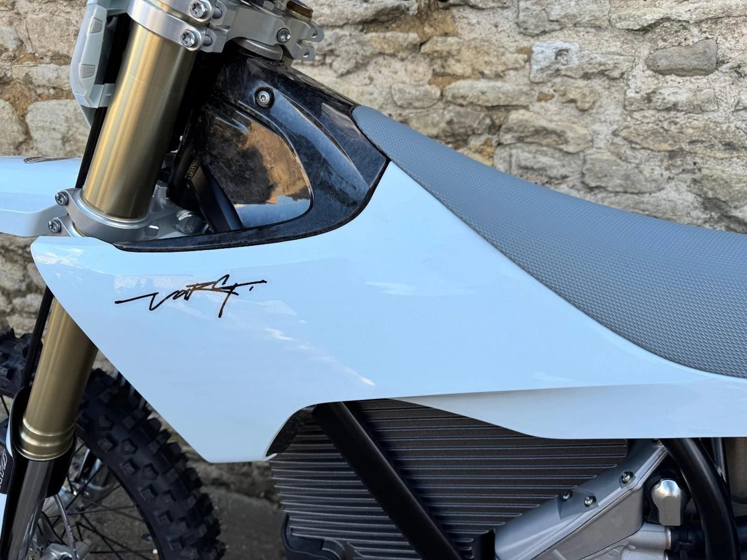 Stark Varg EX Electric Enduro Bike, New 2026 Model, White, 60HP Model, In Stock - Image 12