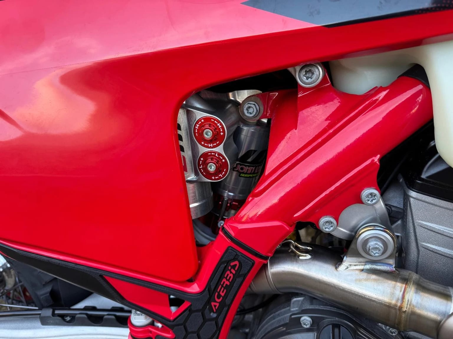 Gas Gas EC350F Enduro Bike, New 2026 Model, Ready To Race Edition - Image 12