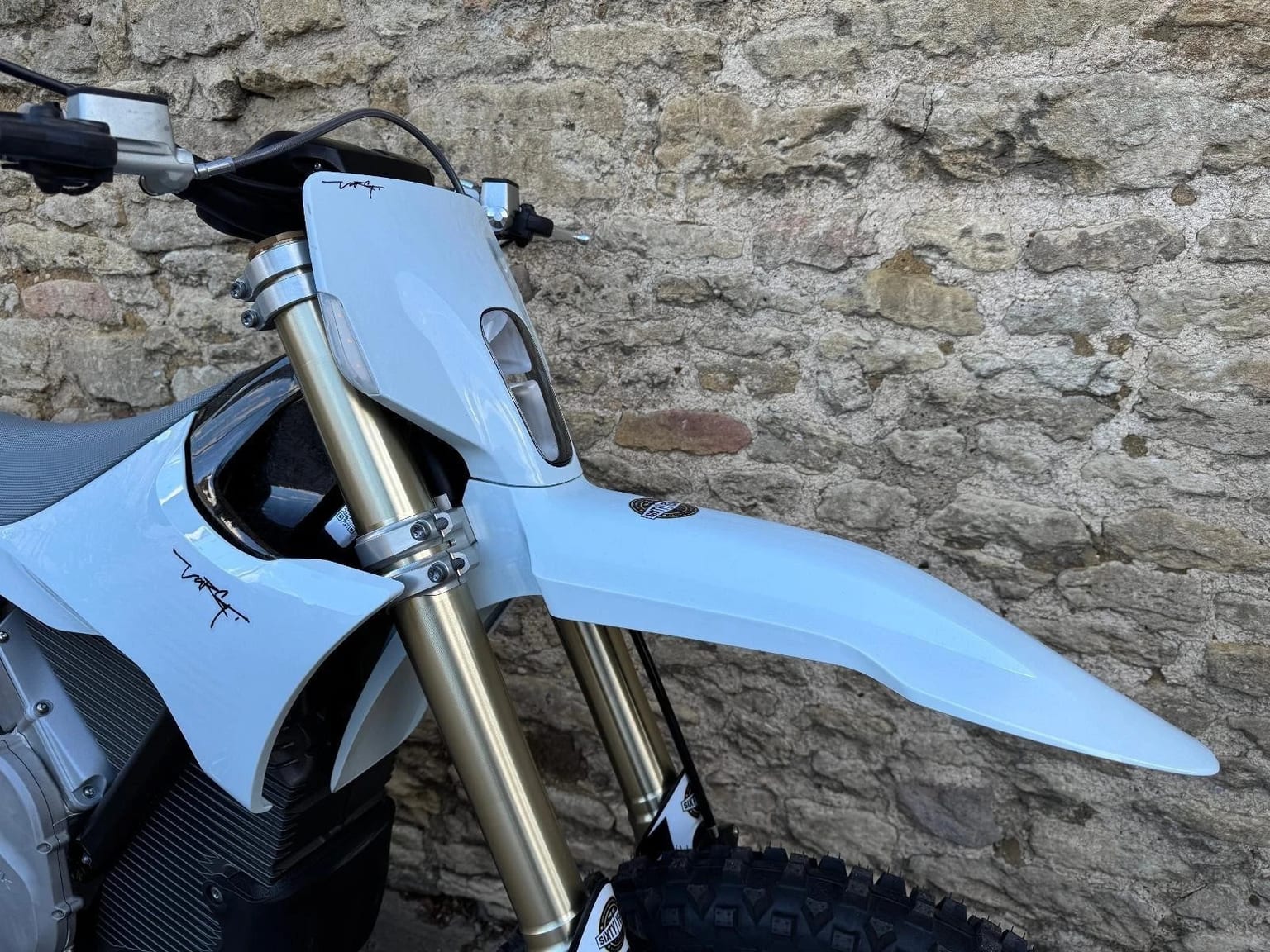 Stark Varg EX Electric Enduro Bike, New 2026 Model, White, 60HP Model, In Stock - Image 8
