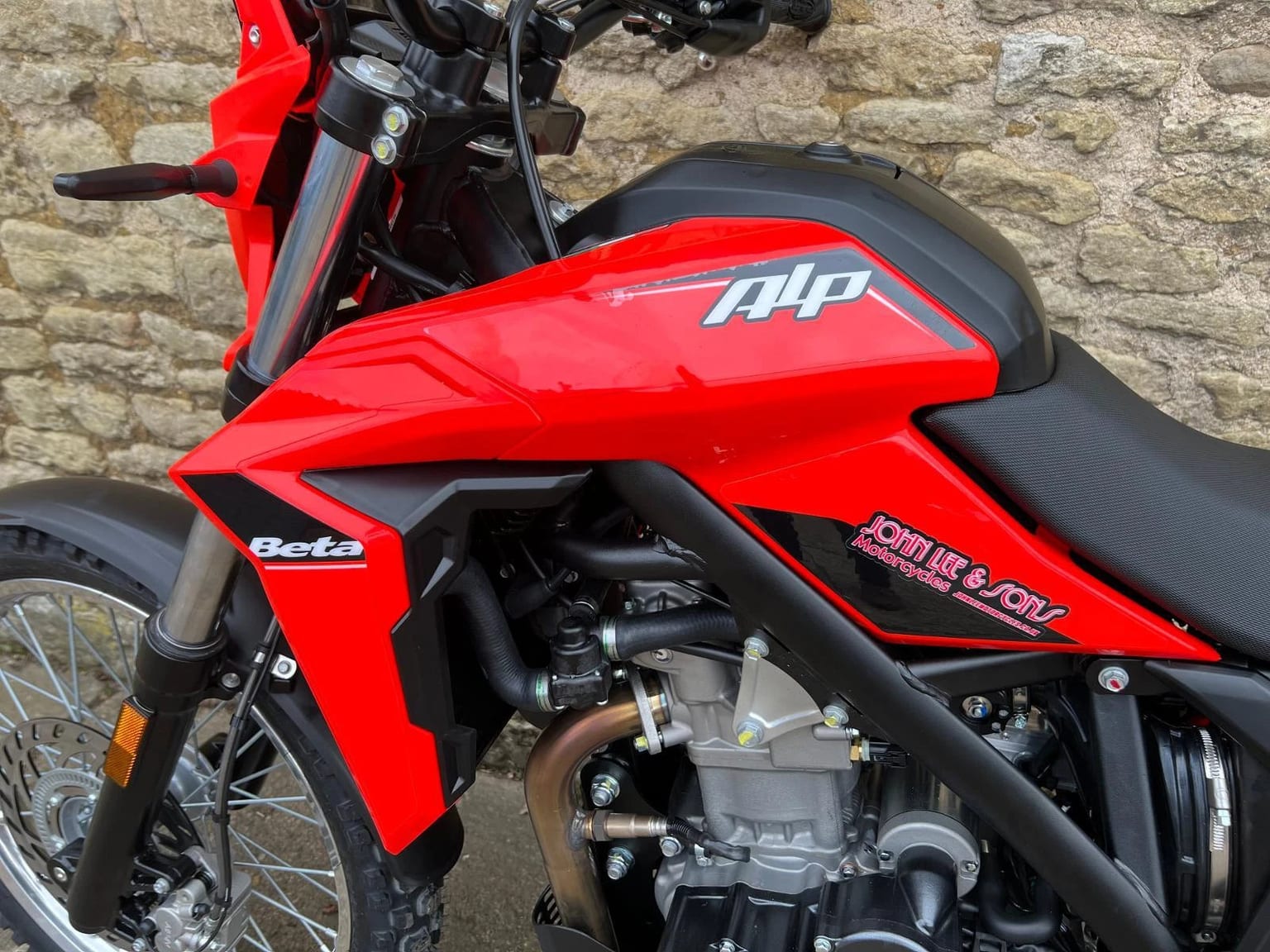 Beta Alp 4.0 Trail Bike, Brand New 2025 Model, In Stock, Both Colours Available - Image 3