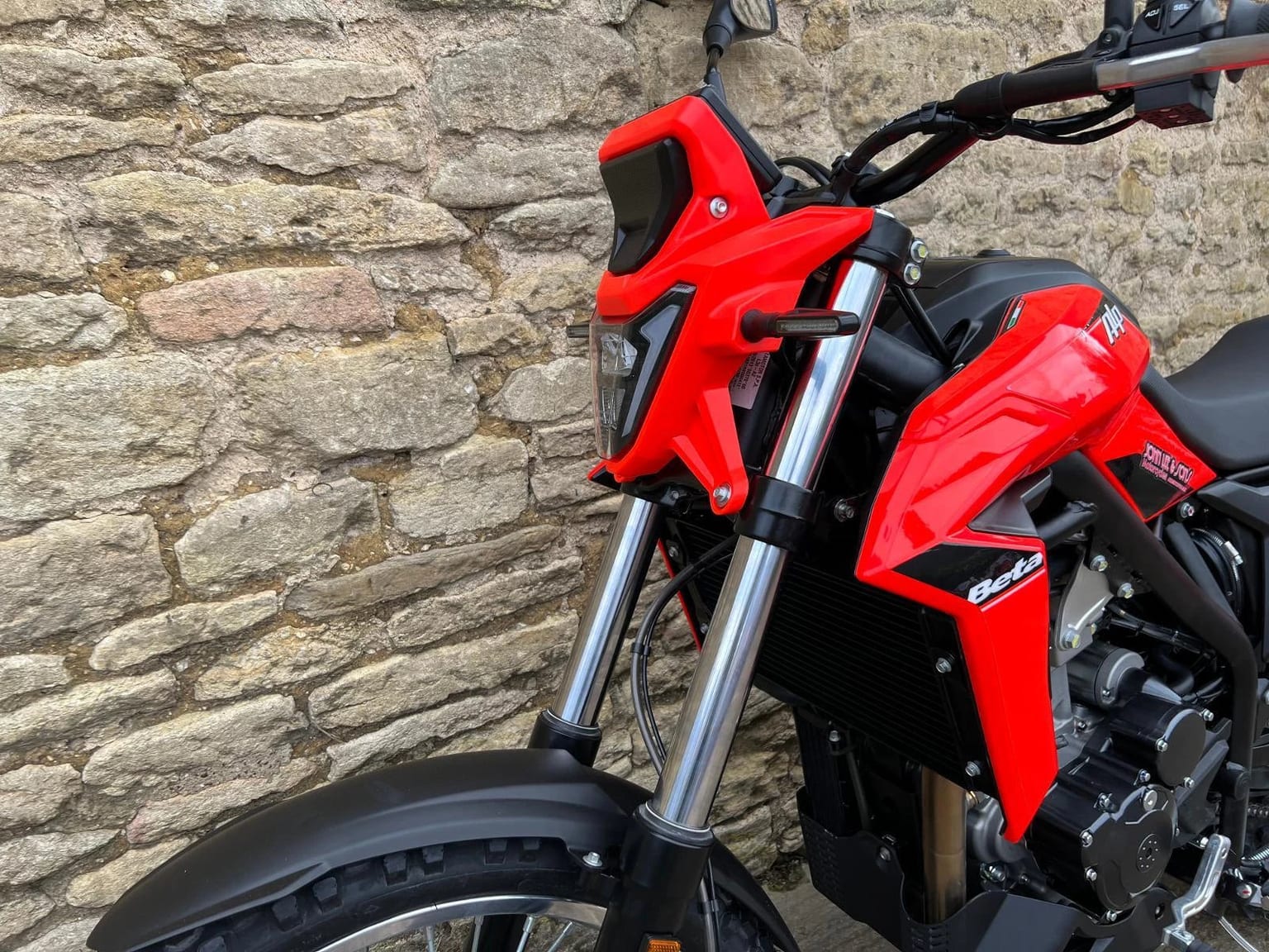 Beta Alp 4.0 Trail Bike, Brand New 2025 Model, In Stock, Both Colours Available - Image 7