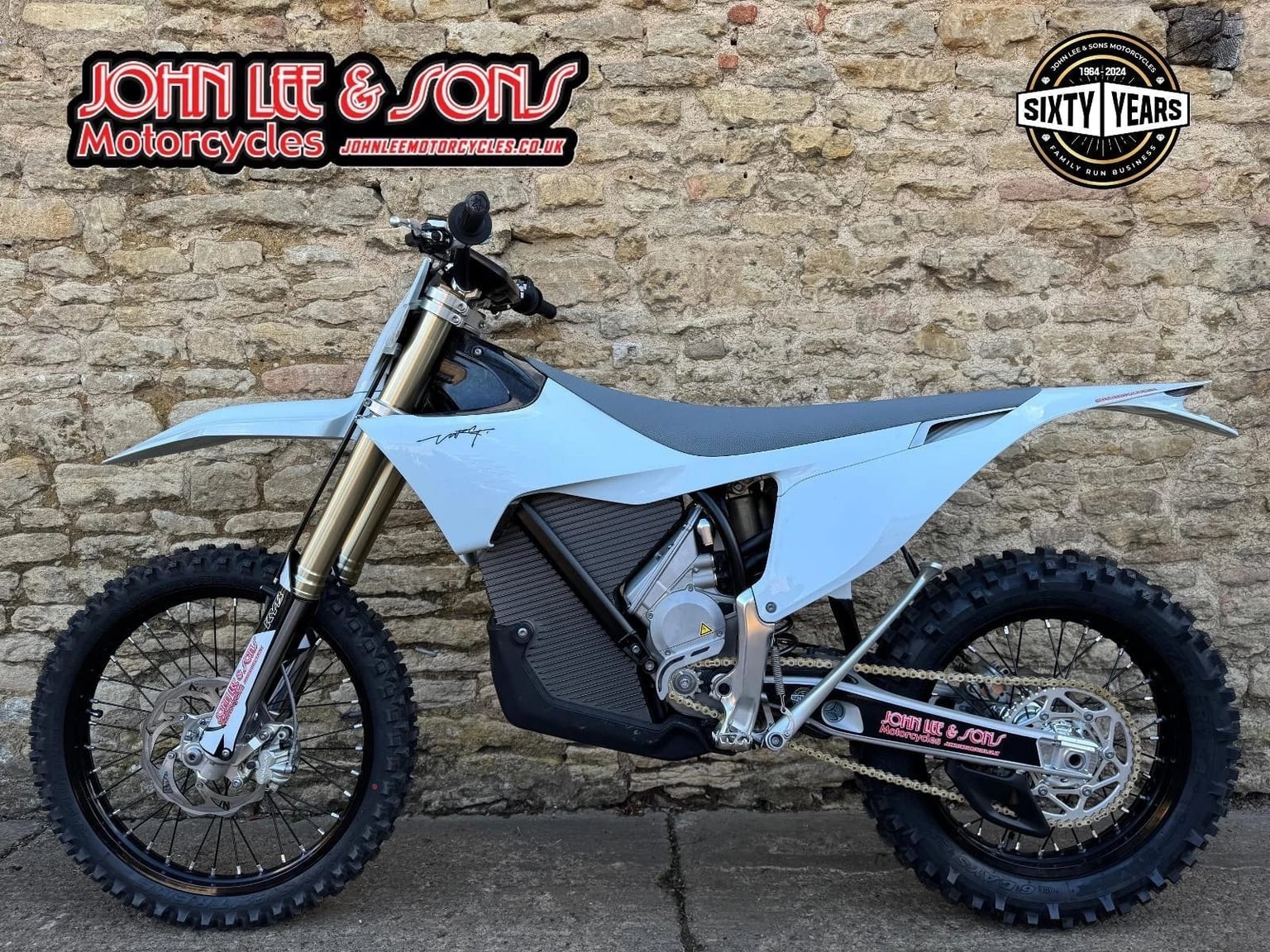 Stark Varg EX Electric Enduro Bike, New 2026 Model, White, 60HP Model, In Stock - Image 2