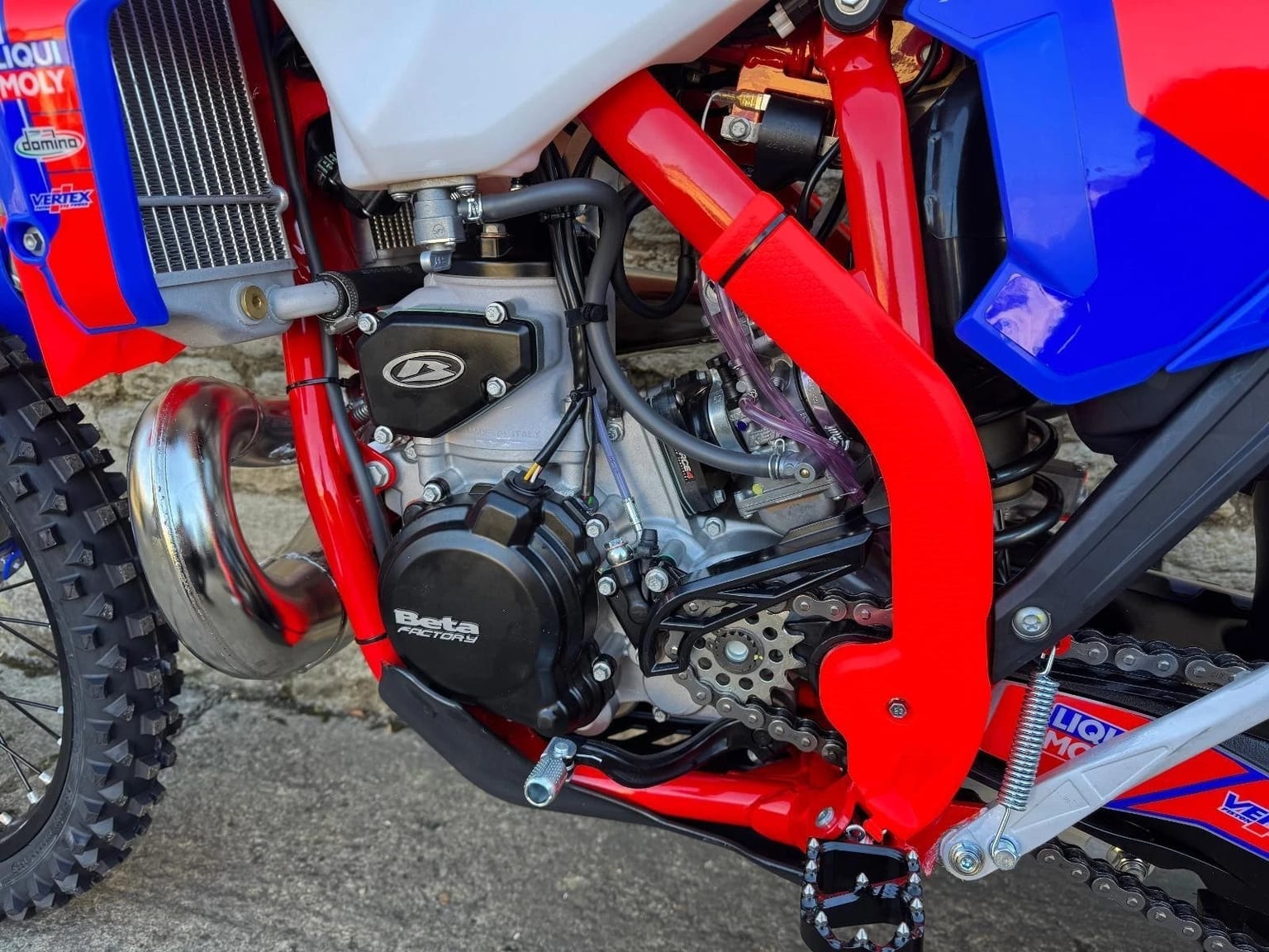 Beta RR300 2T Racing Enduro Bike, New 2026 Model, In Stock & Ready Today - Image 4