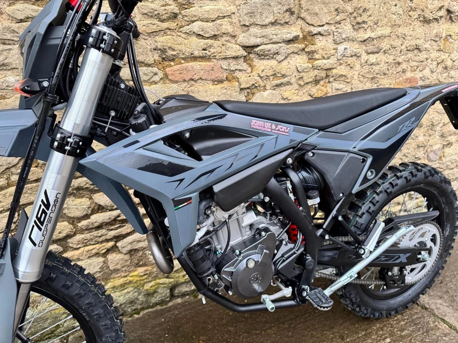 Beta RR125 4T Enduro / Trail Bike, 2025 Model Special Edition, In Stock & Ready - Image 6